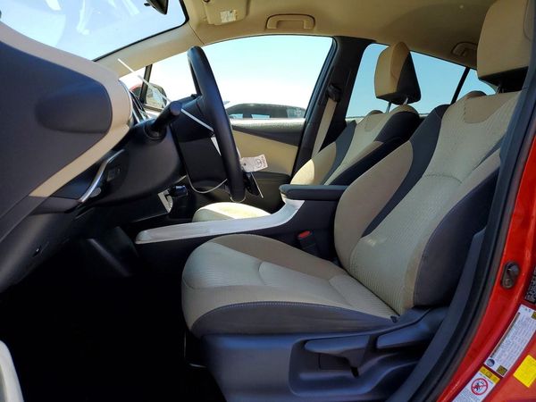 2016 TOYOTA PRIUS