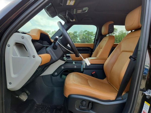 2024 LAND ROVER DEFENDER 110 SE