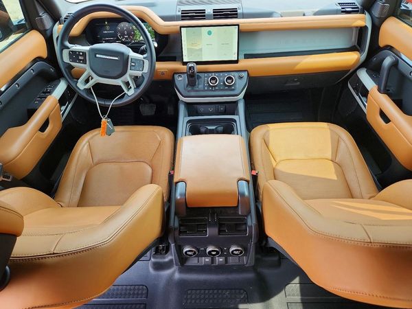 2024 LAND ROVER DEFENDER 110 SE