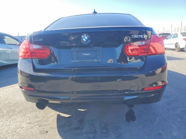 2013 BMW 320