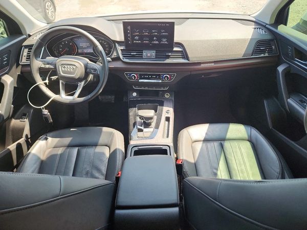 2021 AUDI Q5 quattro Premium