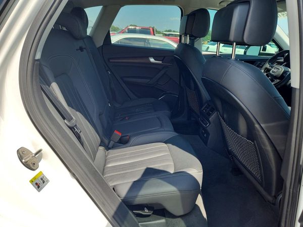 2021 AUDI Q5 quattro Premium