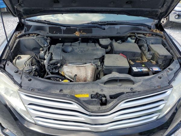 2012 TOYOTA VENZA — Engine bay