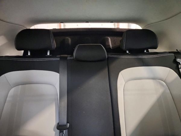 2025 HYUNDAI VENUE SEL, Limited