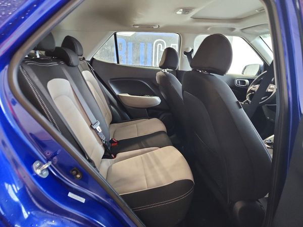 2025 HYUNDAI VENUE SEL, Limited