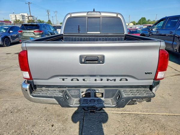 2017 TOYOTA TACOMA