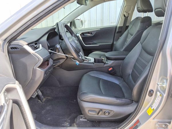 2024 TOYOTA RAV4 Limited