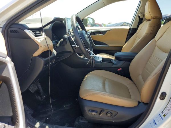 2020 TOYOTA RAV4 Limited HV