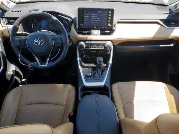 2020 TOYOTA RAV4 Limited HV