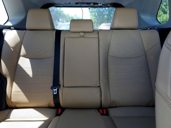 2020 TOYOTA RAV4 Limited HV