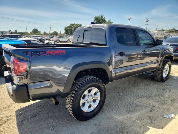 2020 TOYOTA TACOMA SR5