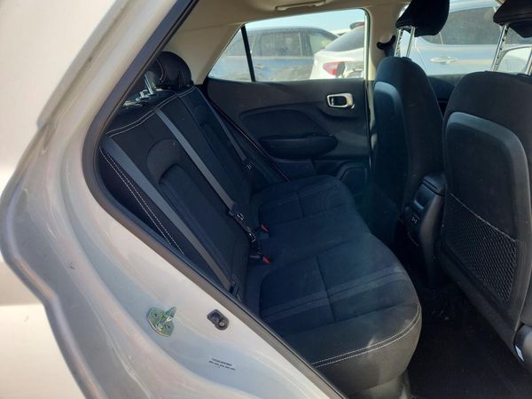 2026 HYUNDAI VENUE SEL, SEL w/ 2-Tone Roof