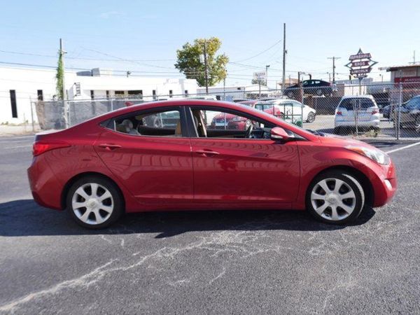 2012 HYUNDAI ELANTRA