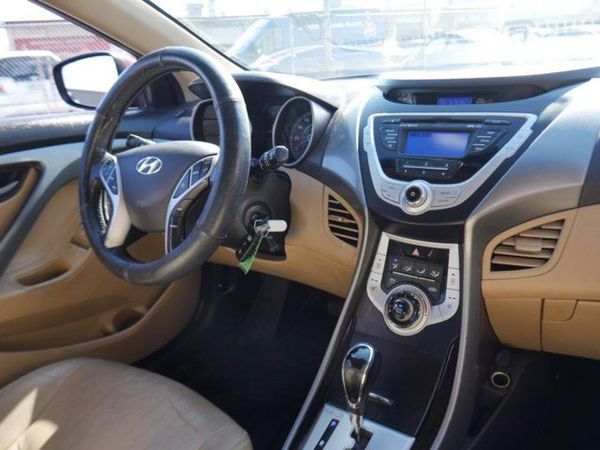 2012 HYUNDAI ELANTRA