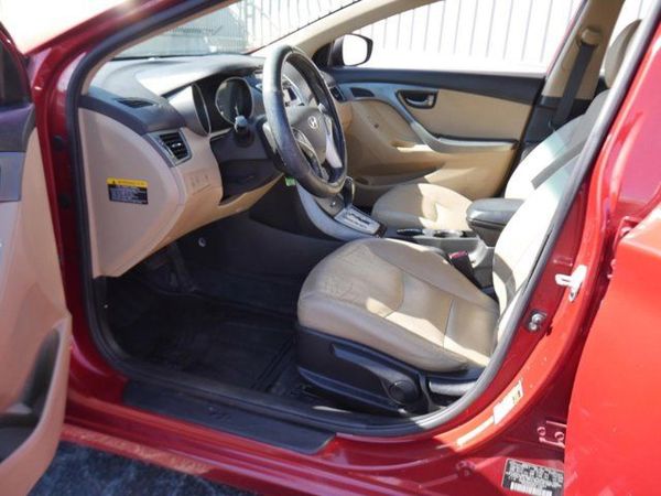 2012 HYUNDAI ELANTRA