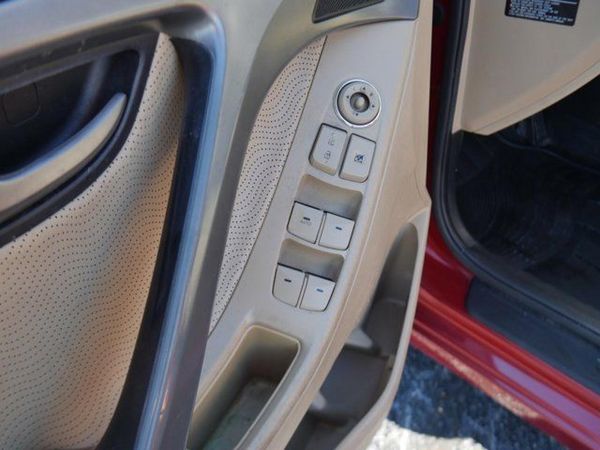 2012 HYUNDAI ELANTRA