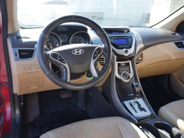 2012 HYUNDAI ELANTRA