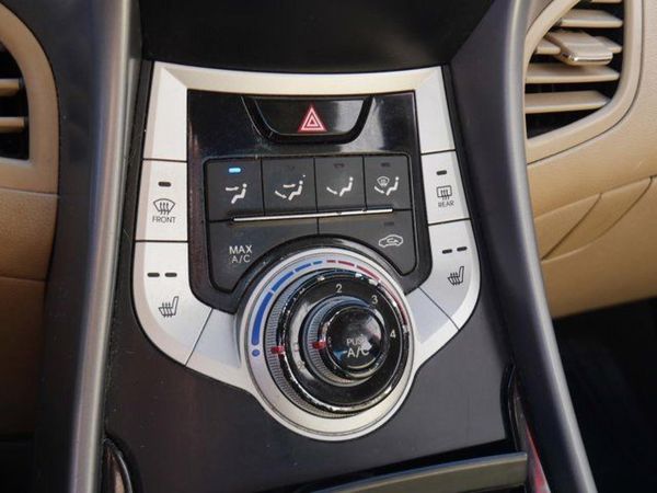 2012 HYUNDAI ELANTRA