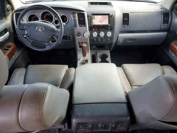 2013 TOYOTA TUNDRA Limited