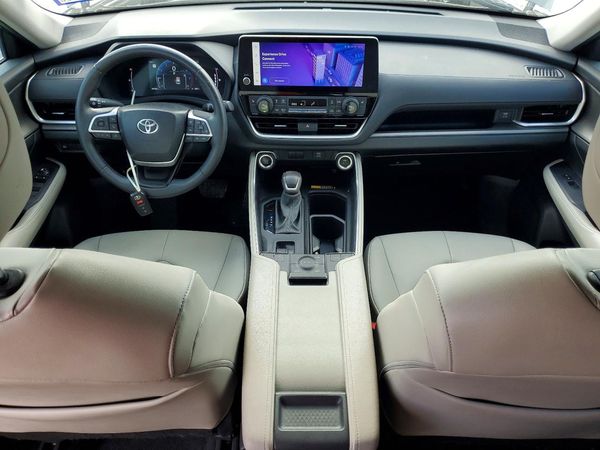 2024 TOYOTA GRAND HIGHLANDER