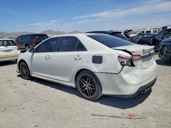 2014 TOYOTA CAMRY