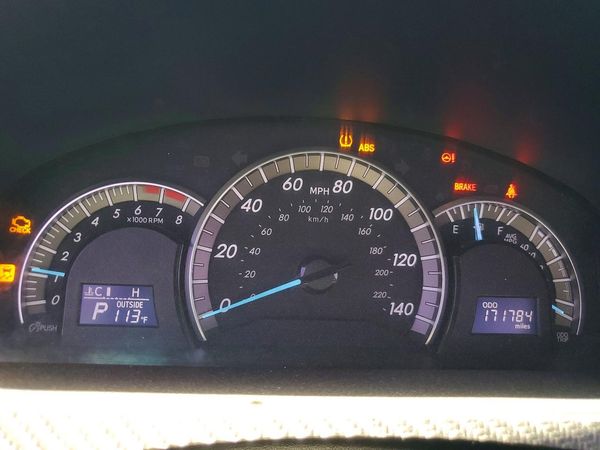 2014 TOYOTA CAMRY