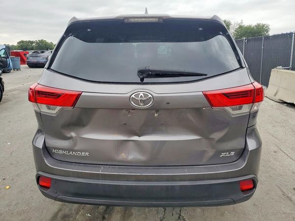2018 TOYOTA HIGHLANDER SE/XLE
