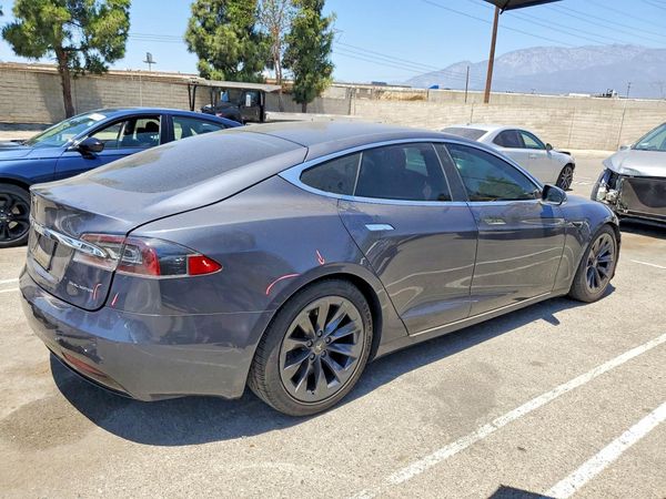 2020 TESLA MODEL S