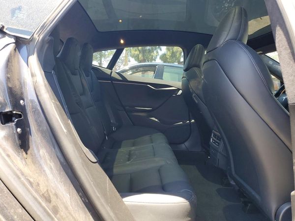 2020 TESLA MODEL S
