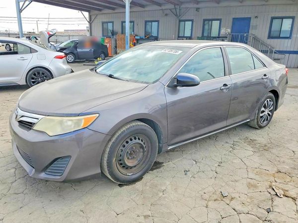 2014 TOYOTA CAMRY