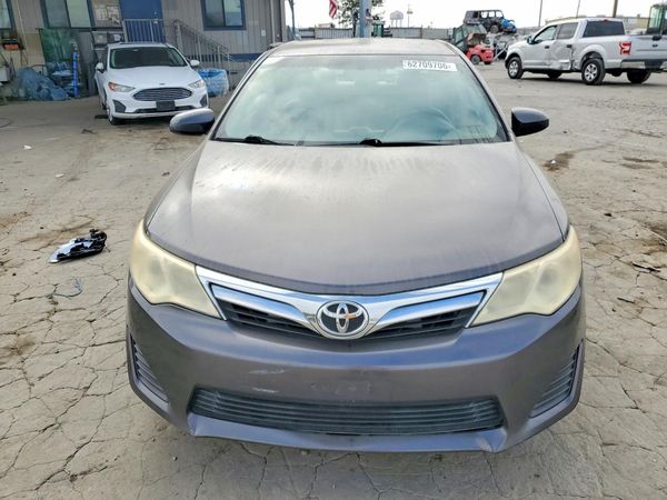 2014 TOYOTA CAMRY