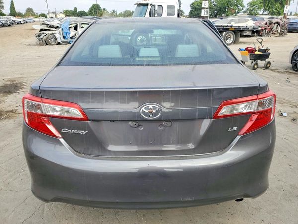 2014 TOYOTA CAMRY