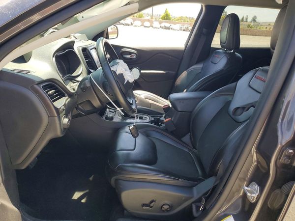 2019 JEEP CHEROKEE TRAILHAWK 4X4