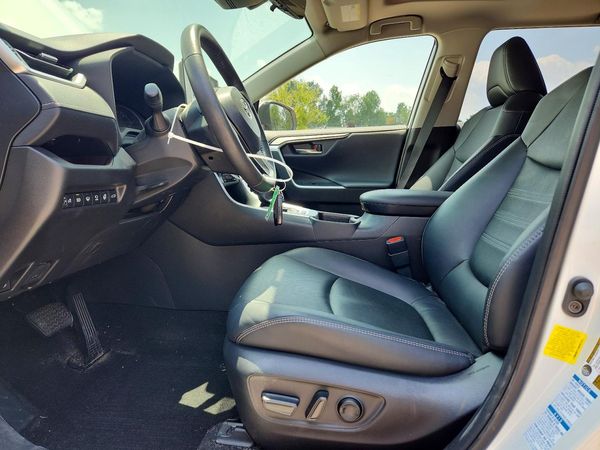 2022 TOYOTA RAV4 Limited