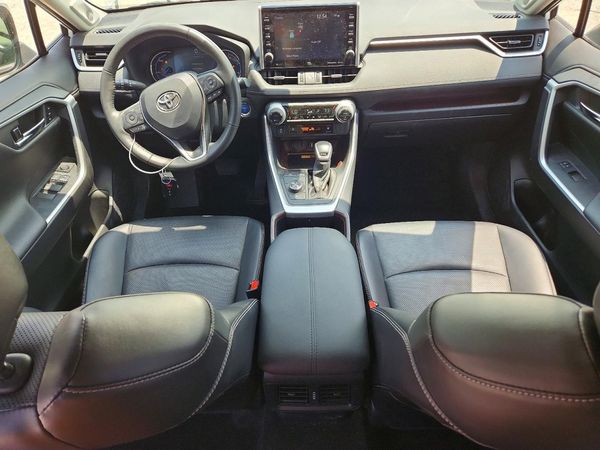 2022 TOYOTA RAV4 Limited
