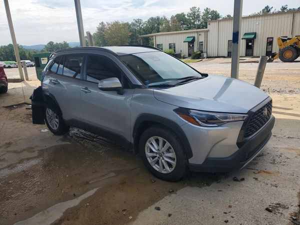 2023 TOYOTA COROLLA CROSS LE