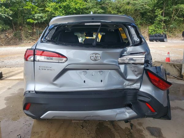 2023 TOYOTA COROLLA CROSS LE