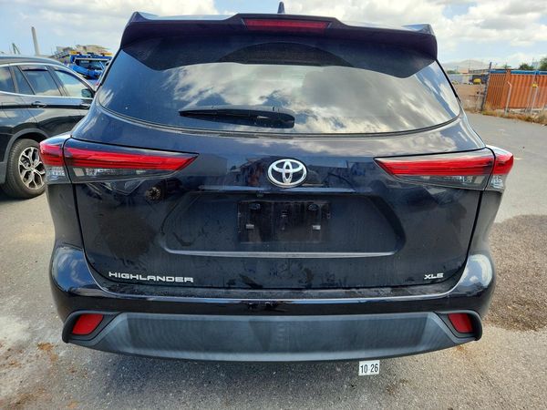 2022 TOYOTA HIGHLANDER XLE