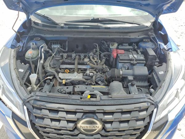 2021 NISSAN KICKS