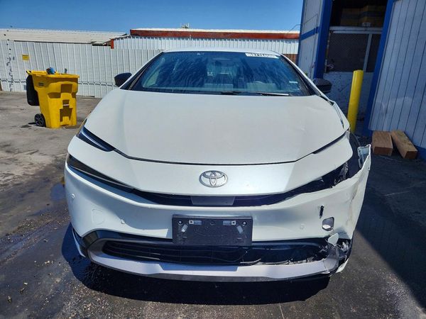 2025 TOYOTA PRIUS