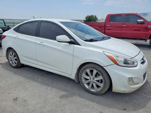 2014 HYUNDAI ACCENT