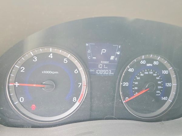 2014 HYUNDAI ACCENT