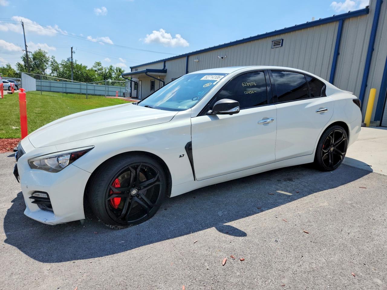 2015 INFINITI Q50