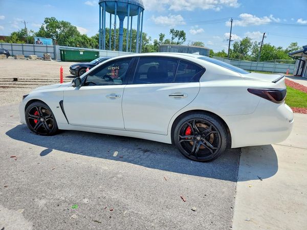 2015 INFINITI Q50