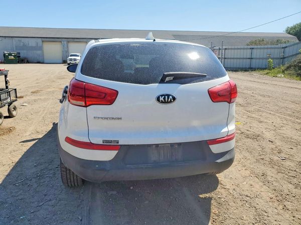 2015 KIA SPORTAGE GL - Middle-low