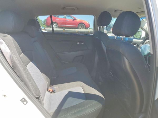 2015 KIA SPORTAGE GL - Middle-low