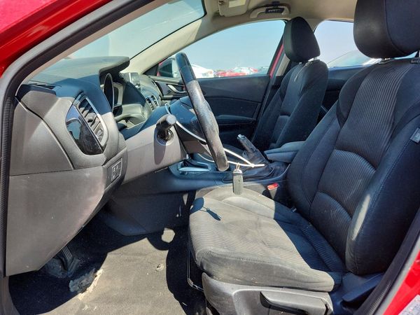 2014 MAZDA 3