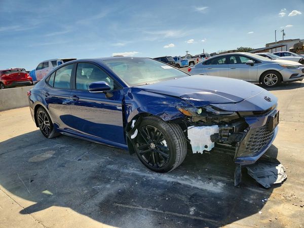 2026 TOYOTA CAMRY