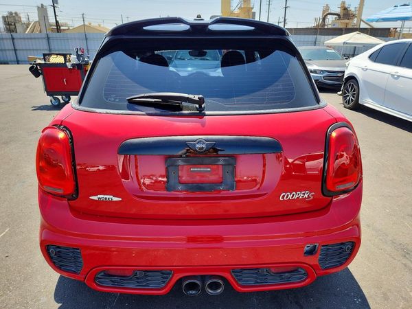 2017 MINI COOPER