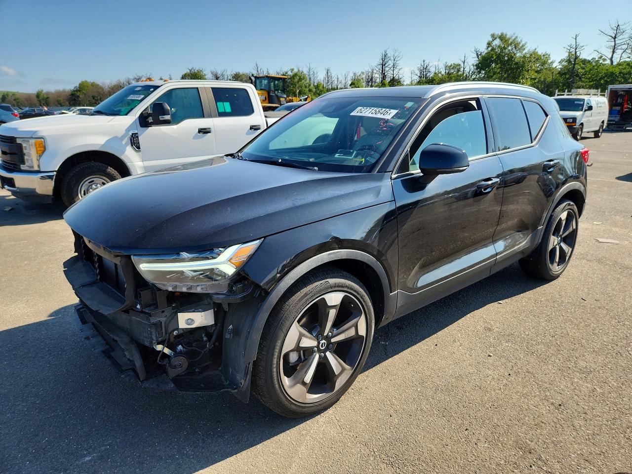 2022 VOLVO XC40 Momentum (excl S60)